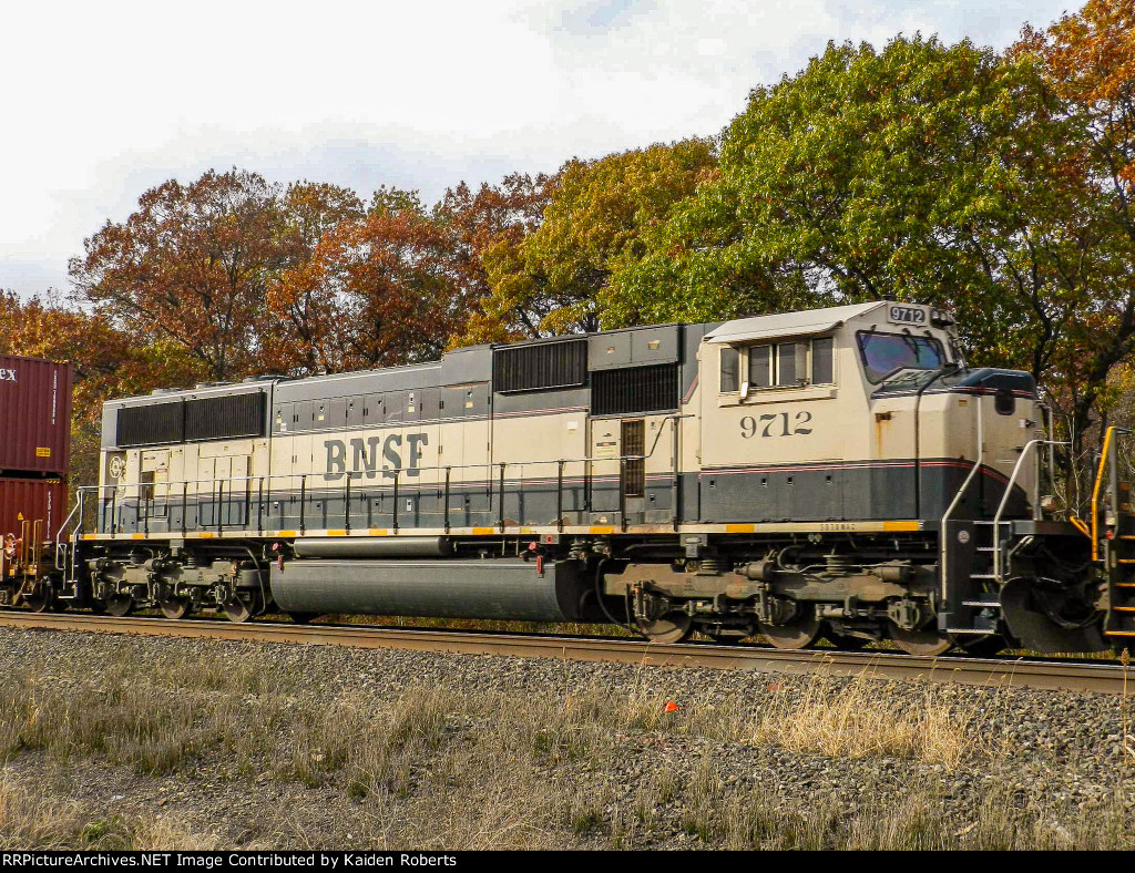 BNSF 9712